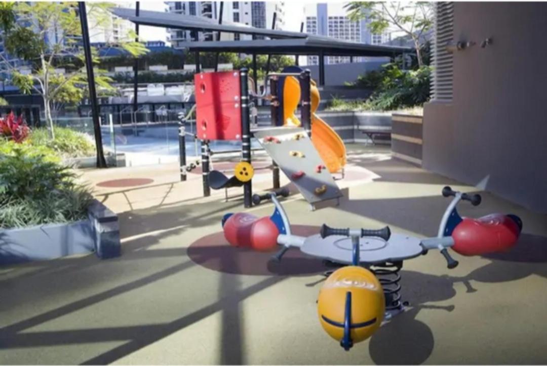 Circle Surfers Paradise Holidays Екстериор снимка